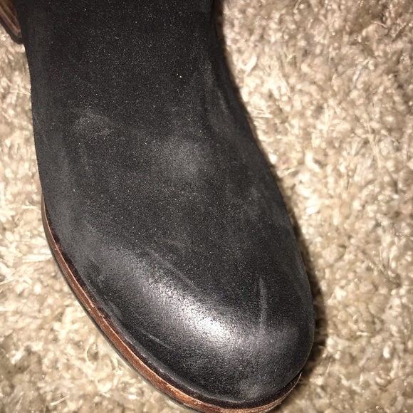 Ugg Boots - Picture 6 of 7